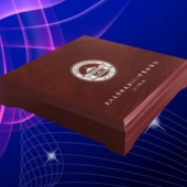 2015年6月訂作　武漢大學(xué)同學(xué)畢業(yè)30周年聚會(huì)留念紀(jì)念銀幣定制